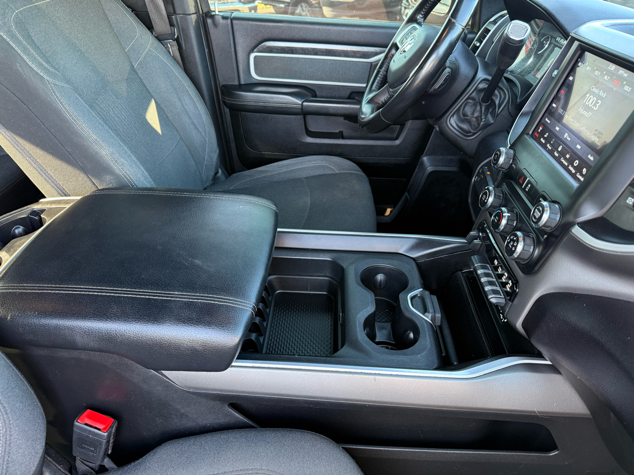 RAM 2500 Big Horn 4x4 Crew Cab 6'4" Box 2021