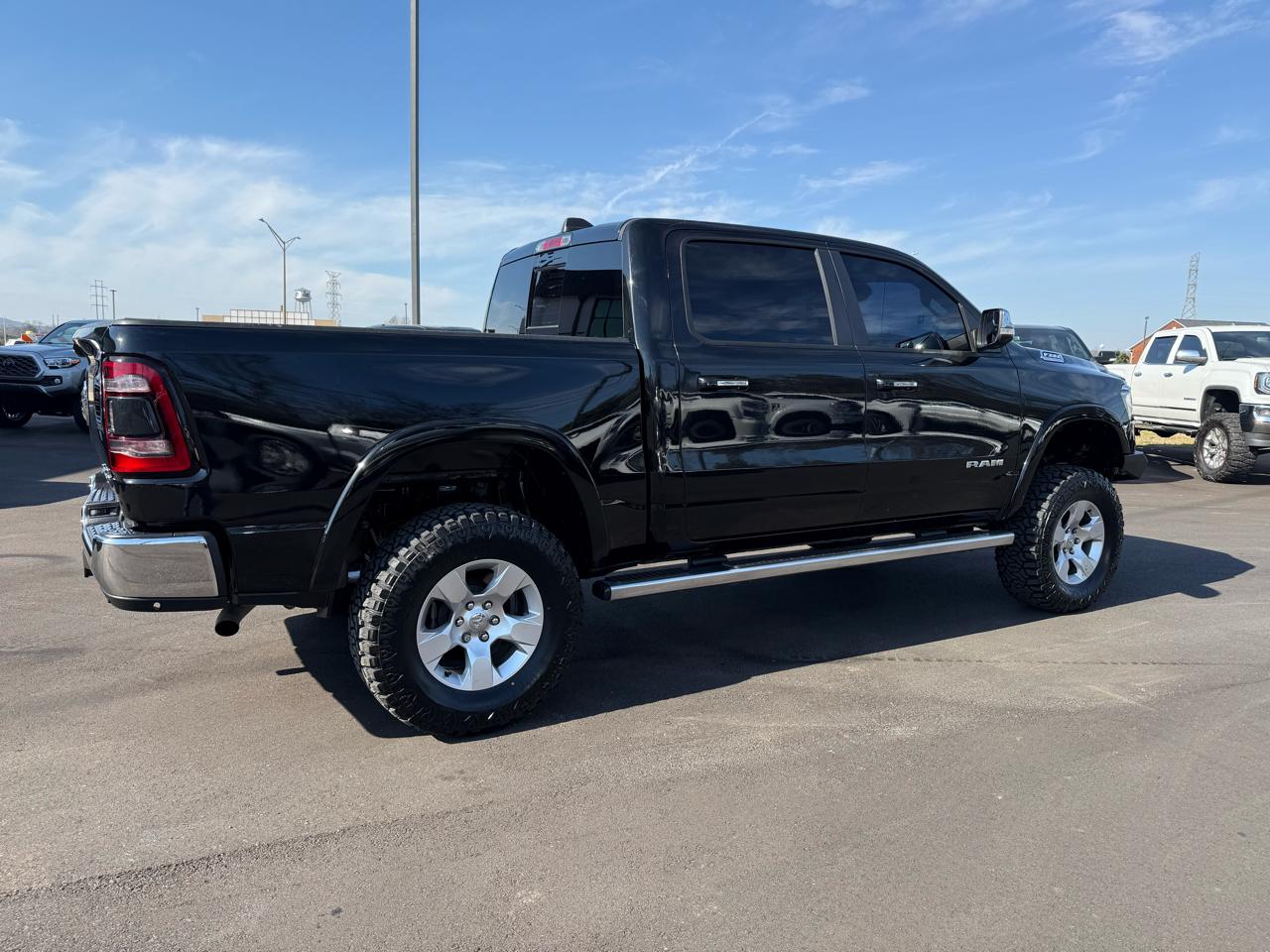 RAM 1500 Laramie 4x4 Crew Cab 5'7" Box 2019
