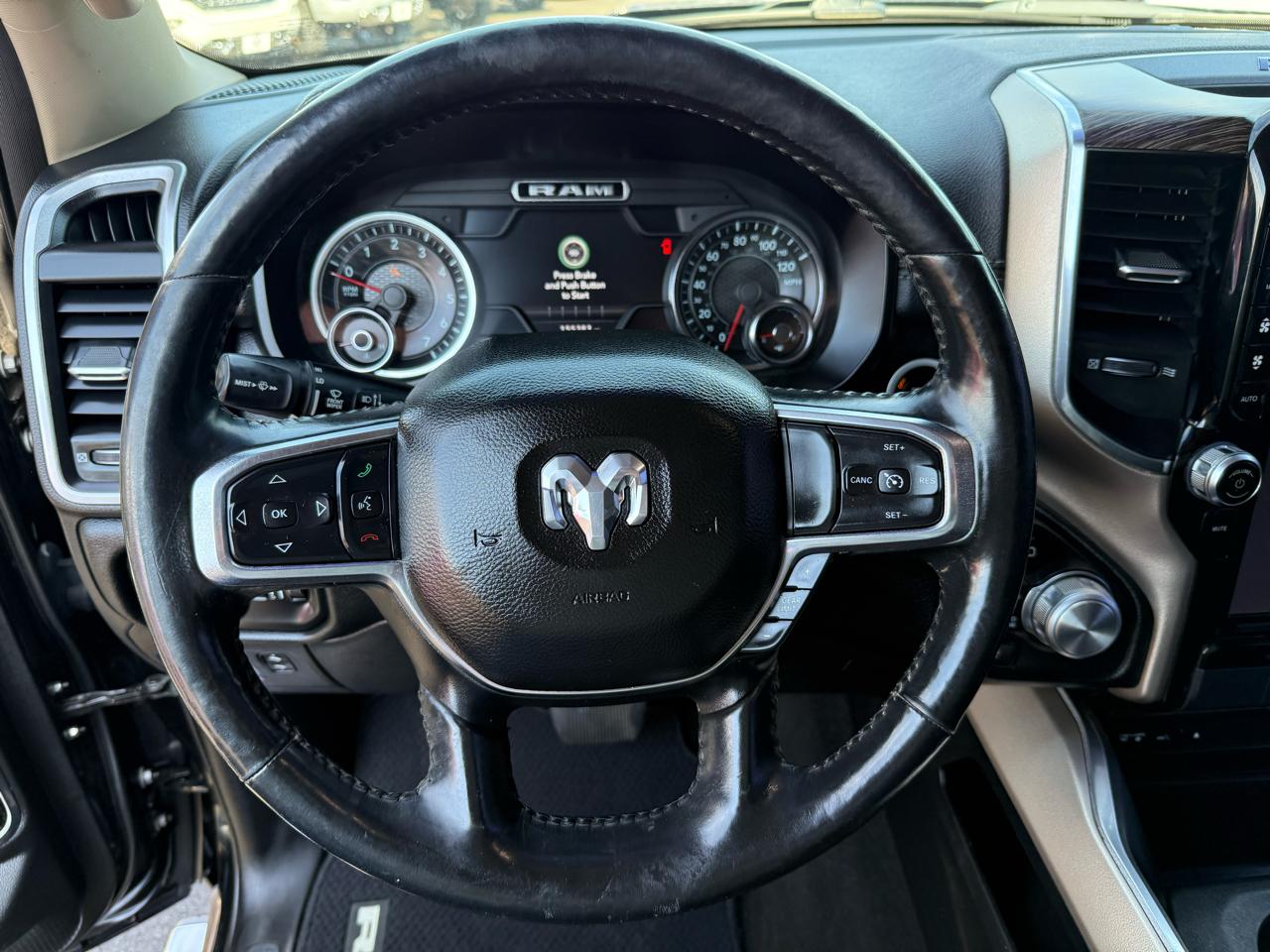 RAM 1500 Laramie 4x4 Crew Cab 5'7" Box 2019