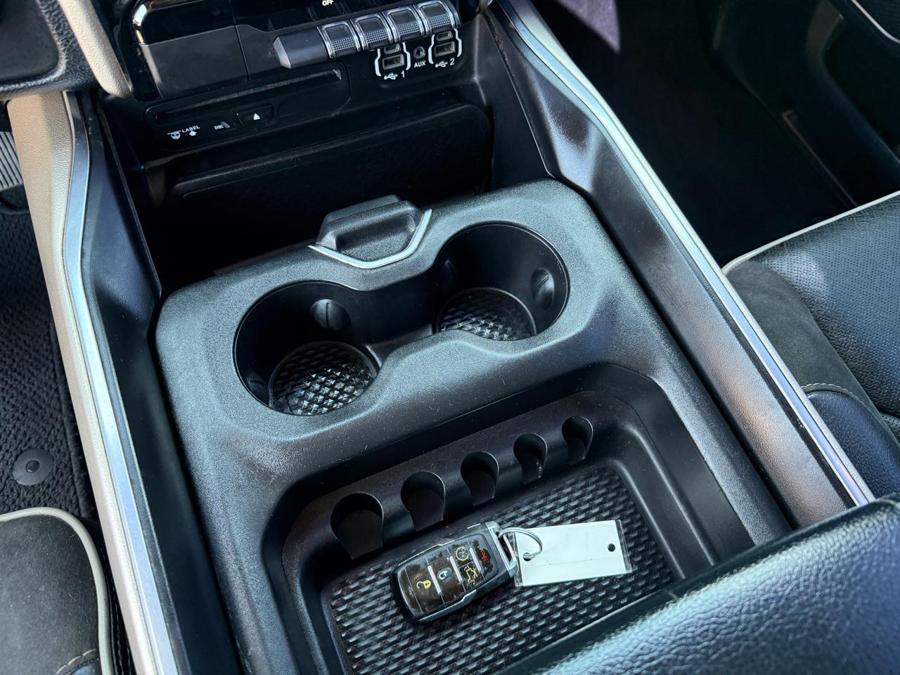 RAM 1500 Laramie 4x4 Crew Cab 5'7" Box 2019