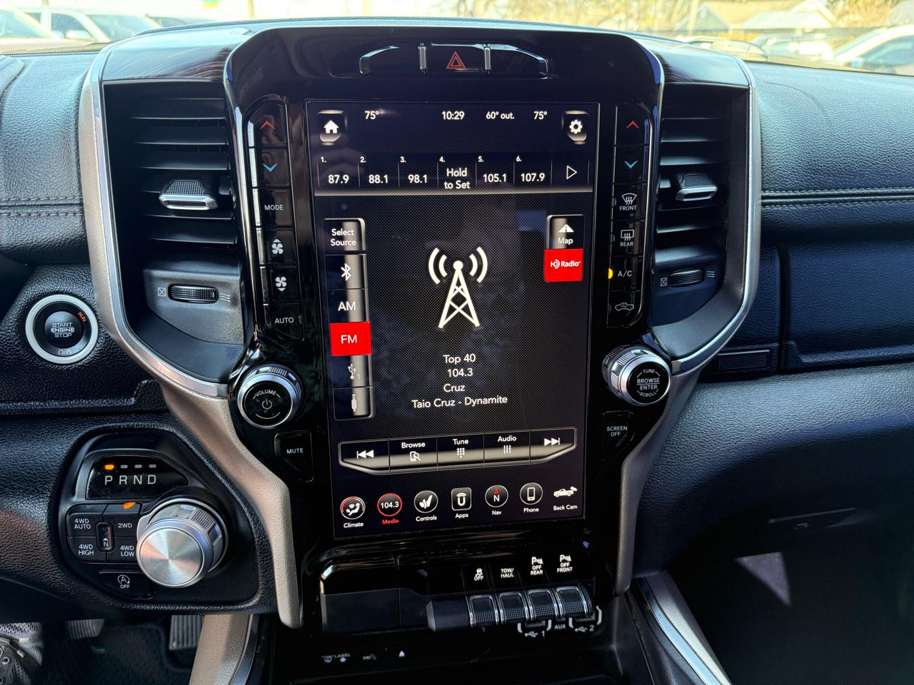 RAM 1500 Laramie 4x4 Crew Cab 5'7" Box 2019