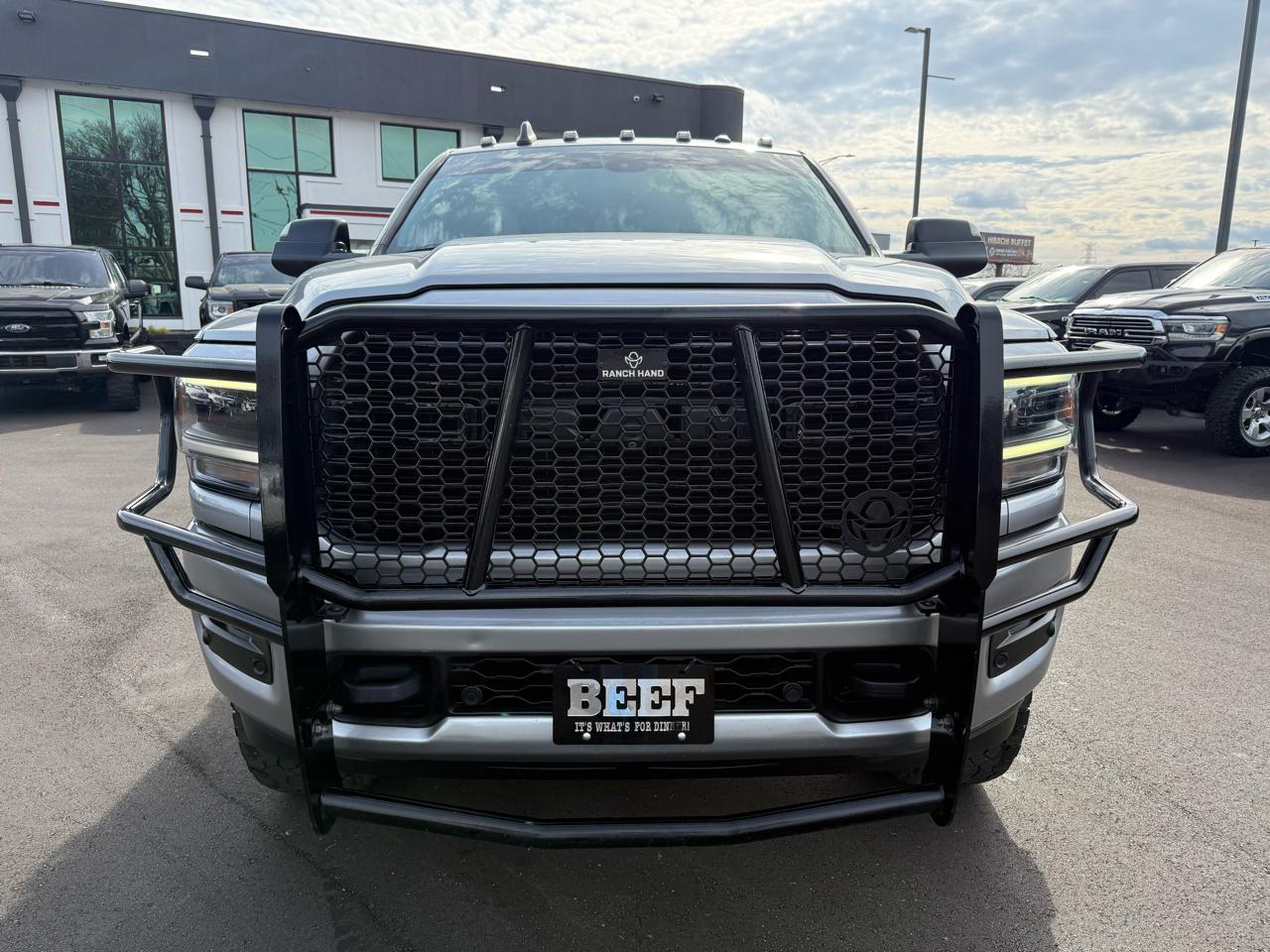 RAM 3500 Laramie 4x4 Crew Cab 8' Box 2022