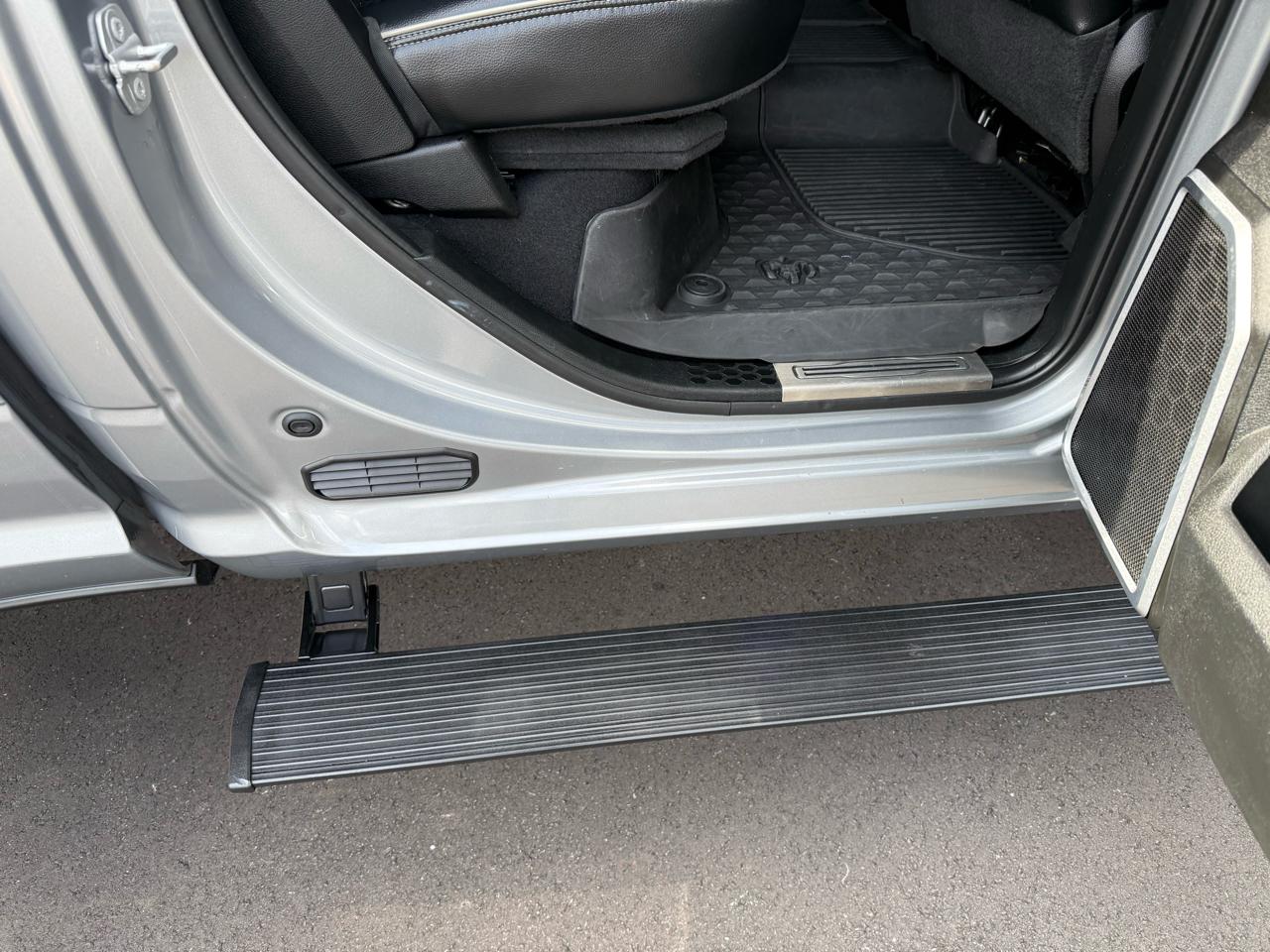 RAM 3500 Laramie 4x4 Crew Cab 8' Box 2022