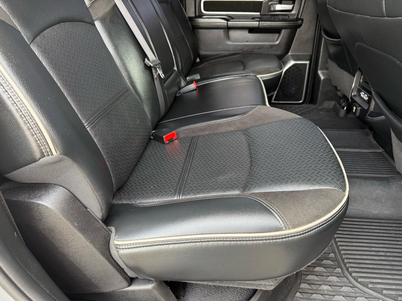 RAM 3500 Laramie 4x4 Crew Cab 8' Box 2022