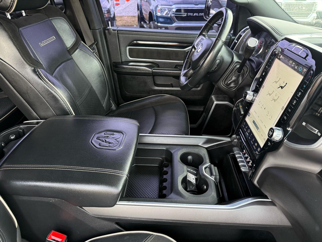 RAM 3500 Laramie 4x4 Crew Cab 8' Box 2022