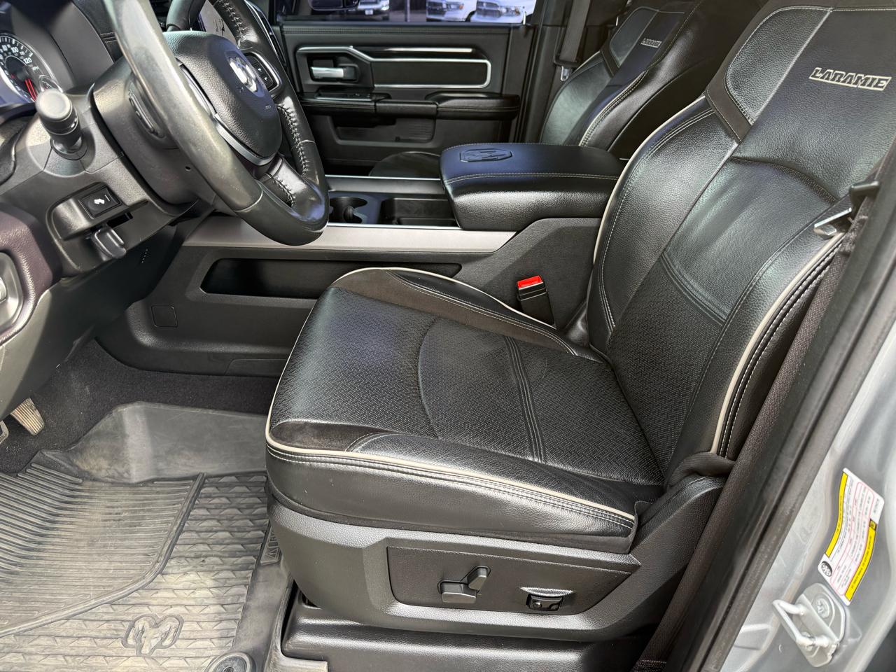 RAM 3500 Laramie 4x4 Crew Cab 8' Box 2022