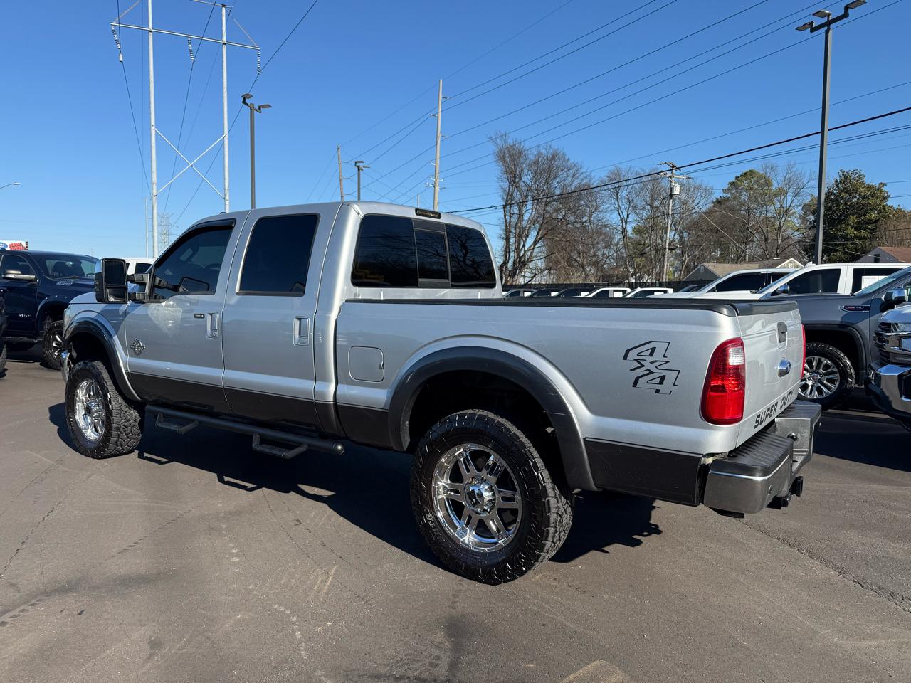Ford Super Duty F-250 SRW 4WD Crew Cab 156" Lariat 2015