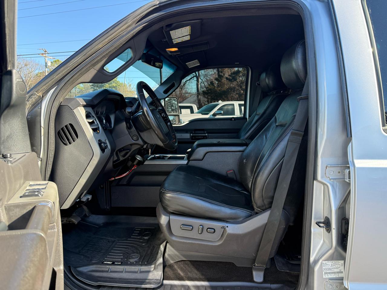 Ford Super Duty F-250 SRW 4WD Crew Cab 156" Lariat 2015