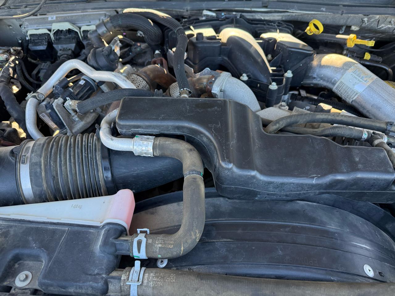 Ford Super Duty F-250 SRW 4WD Crew Cab 156" Lariat 2015