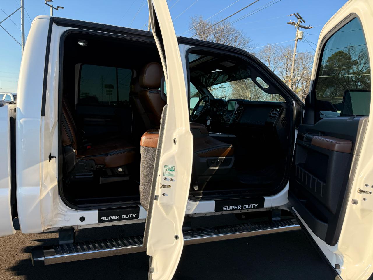 Ford Super Duty F-250 SRW 4WD Crew Cab 172" Platinum 2016