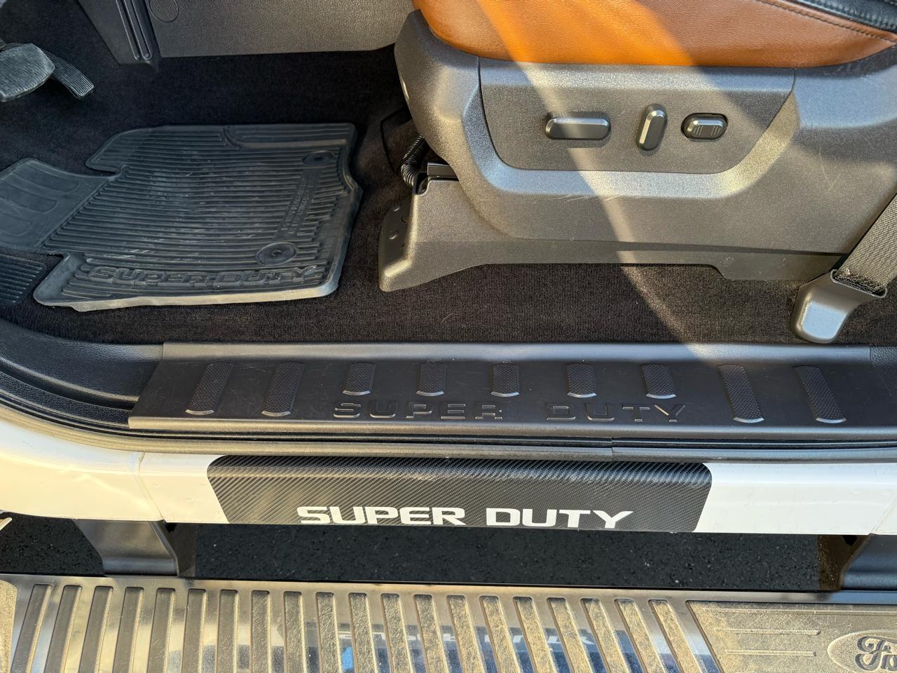 Ford Super Duty F-250 SRW 4WD Crew Cab 172" Platinum 2016