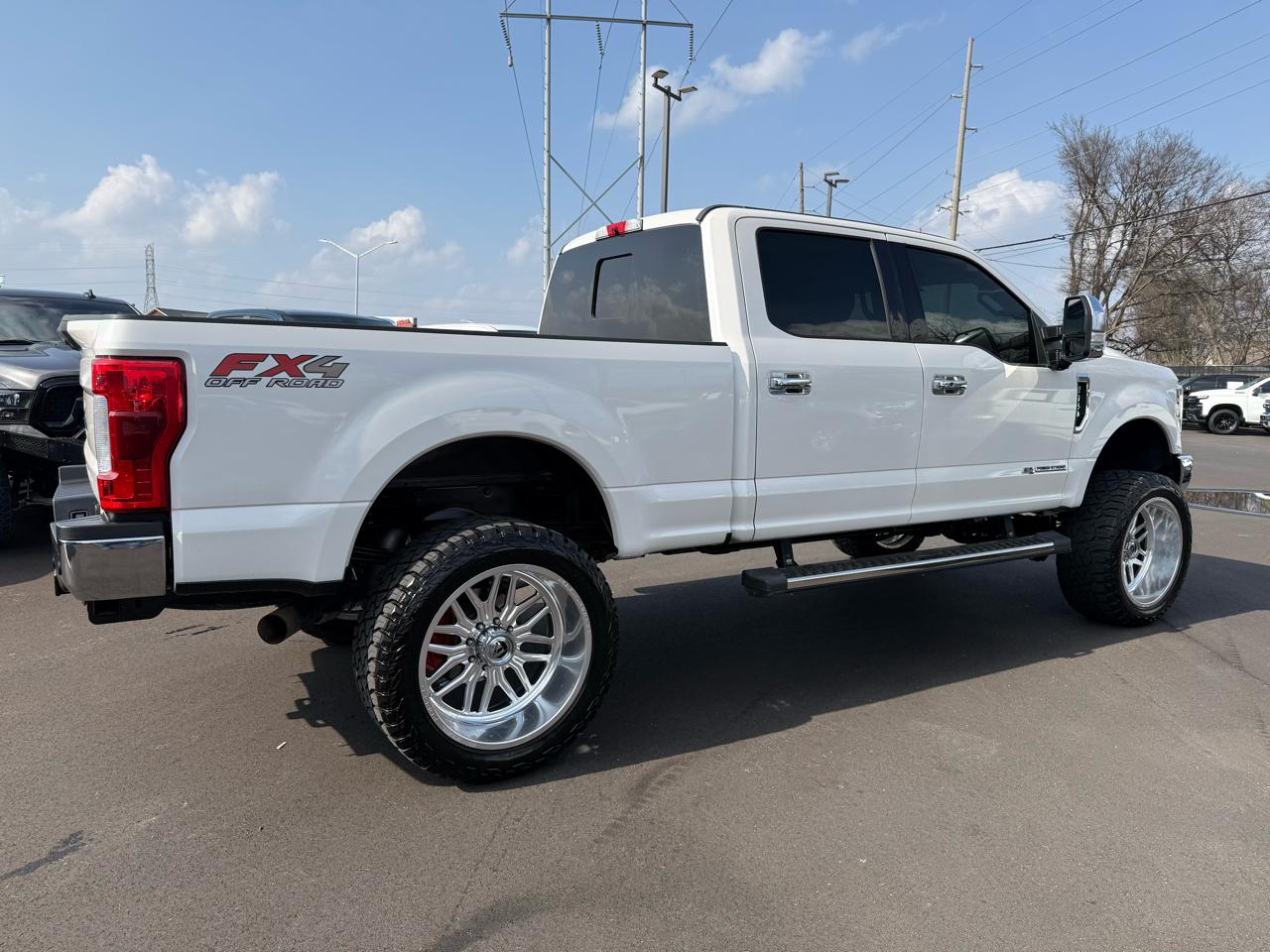 Ford Super Duty F-250 SRW 4WD Crew Cab 156" Lariat 2018