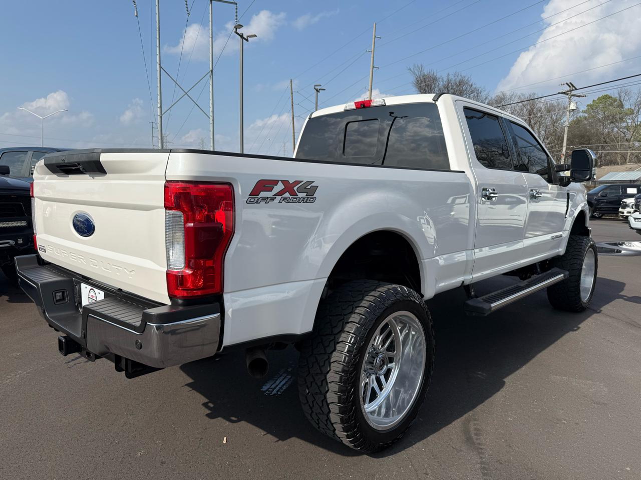 Ford Super Duty F-250 SRW 4WD Crew Cab 156" Lariat 2018