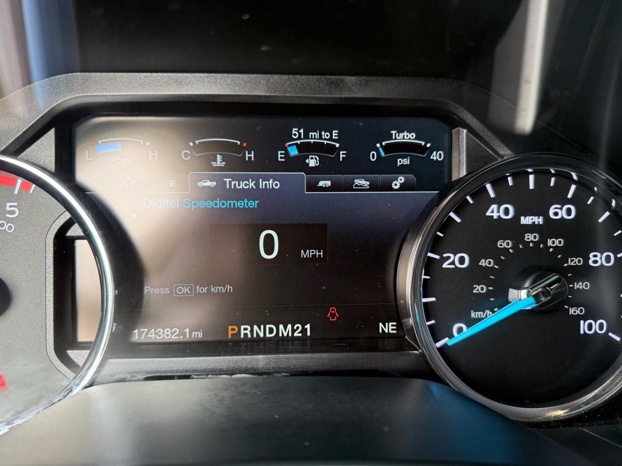 Ford Super Duty F-250 SRW 4WD Crew Cab 156" Lariat 2018