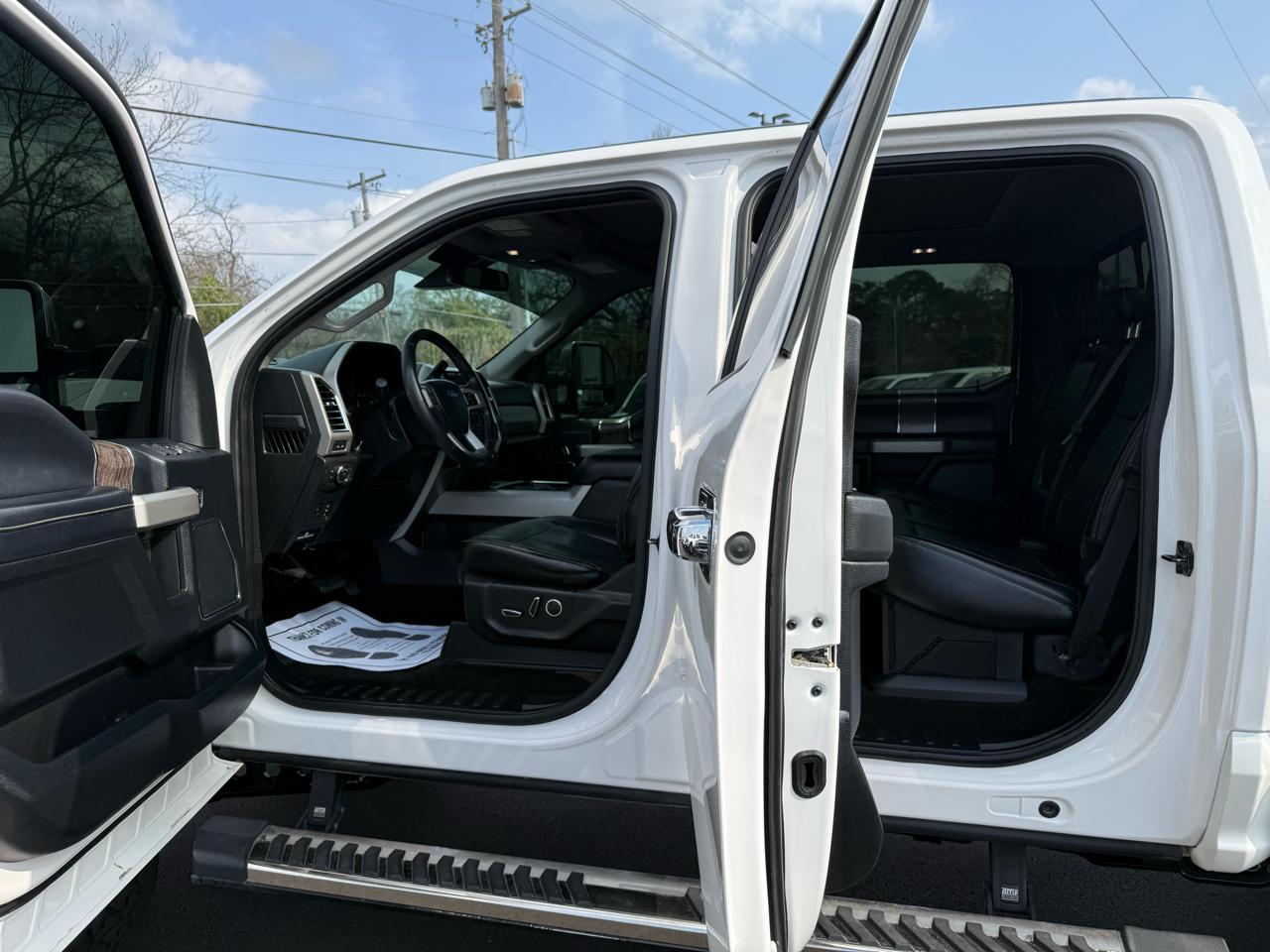 Ford Super Duty F-250 SRW 4WD Crew Cab 156" Lariat 2018