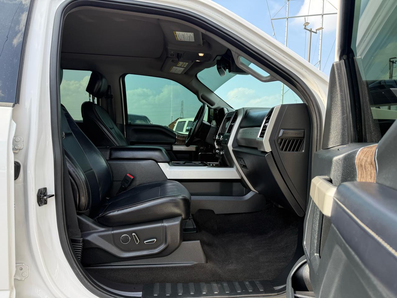 Ford Super Duty F-250 SRW 4WD Crew Cab 156" Lariat 2018