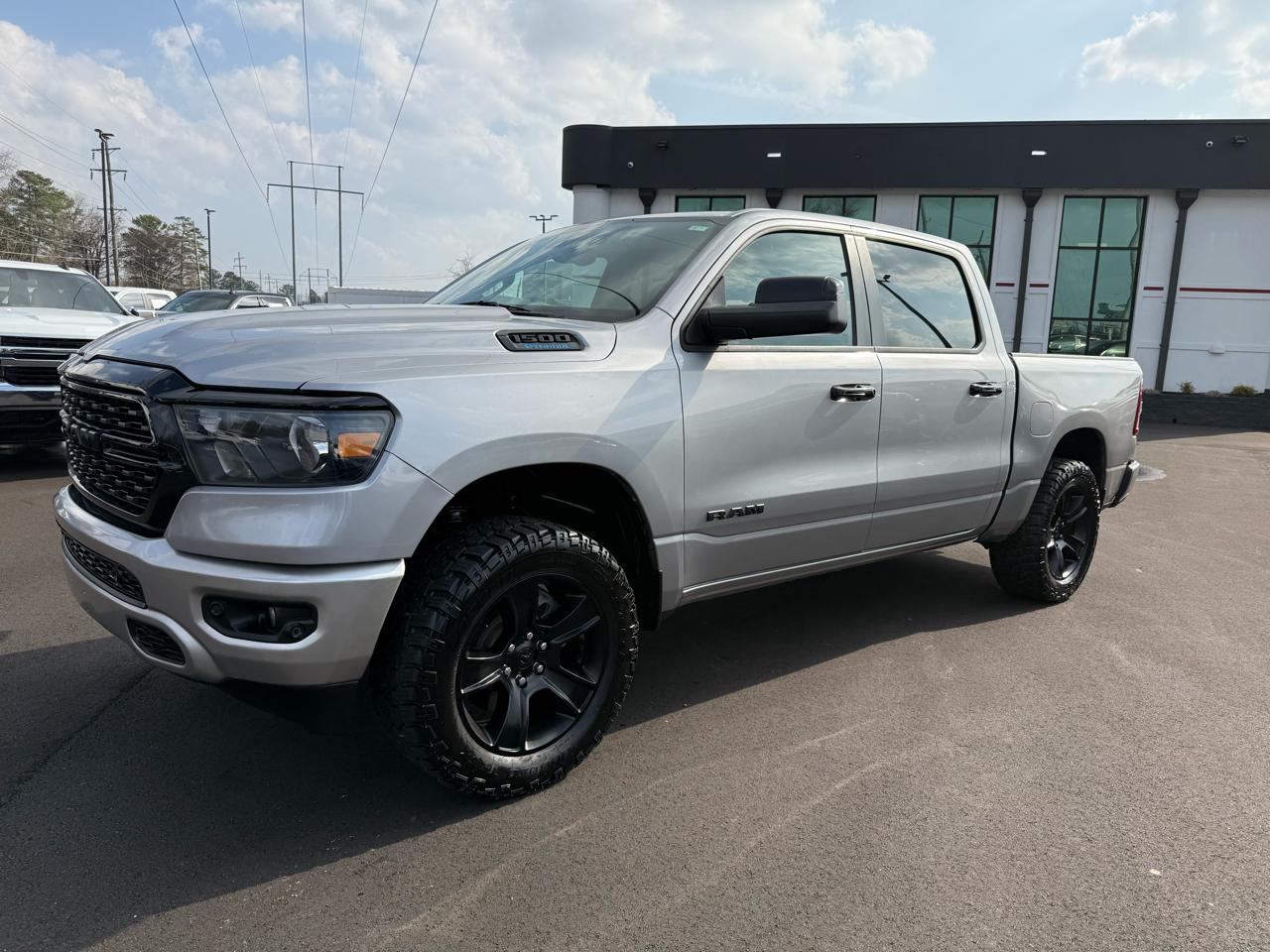 RAM 1500 Big Horn 4x4 Crew Cab 5'7" Box 2024