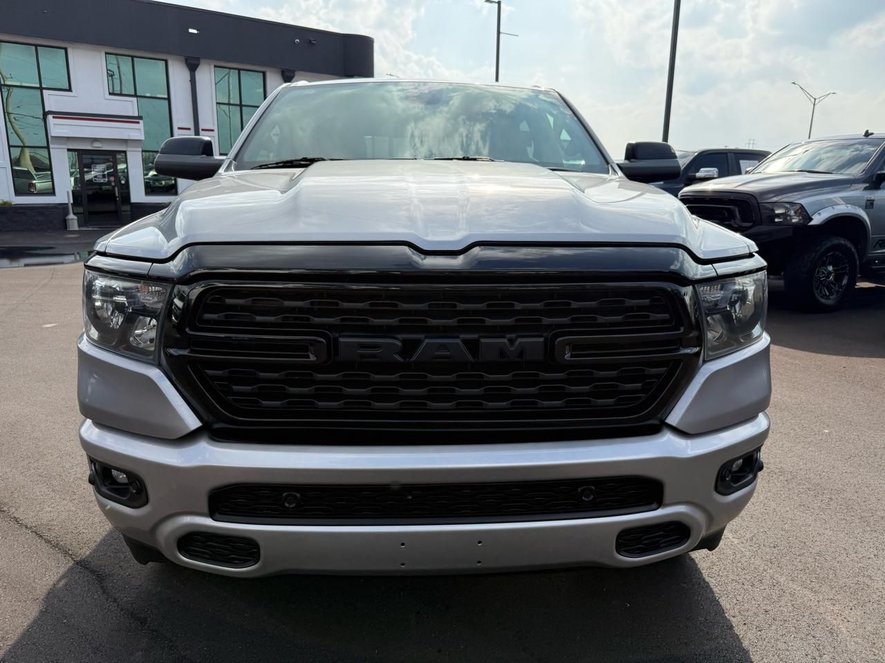 RAM 1500 Big Horn 4x4 Crew Cab 5'7" Box 2024