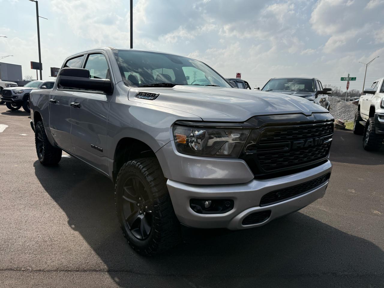 RAM 1500 Big Horn 4x4 Crew Cab 5'7" Box 2024