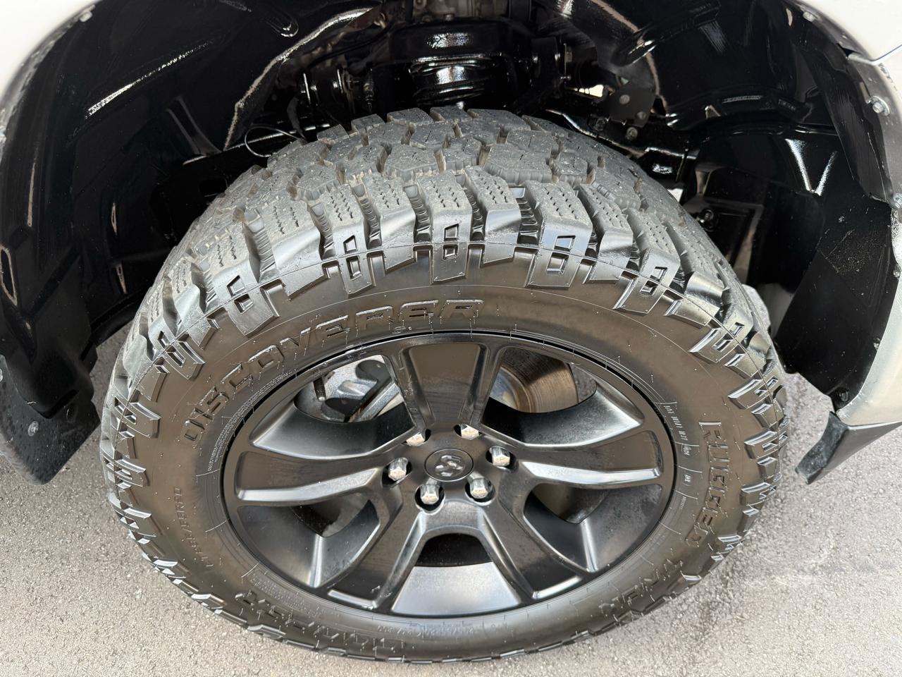 RAM 1500 Big Horn 4x4 Crew Cab 5'7" Box 2024