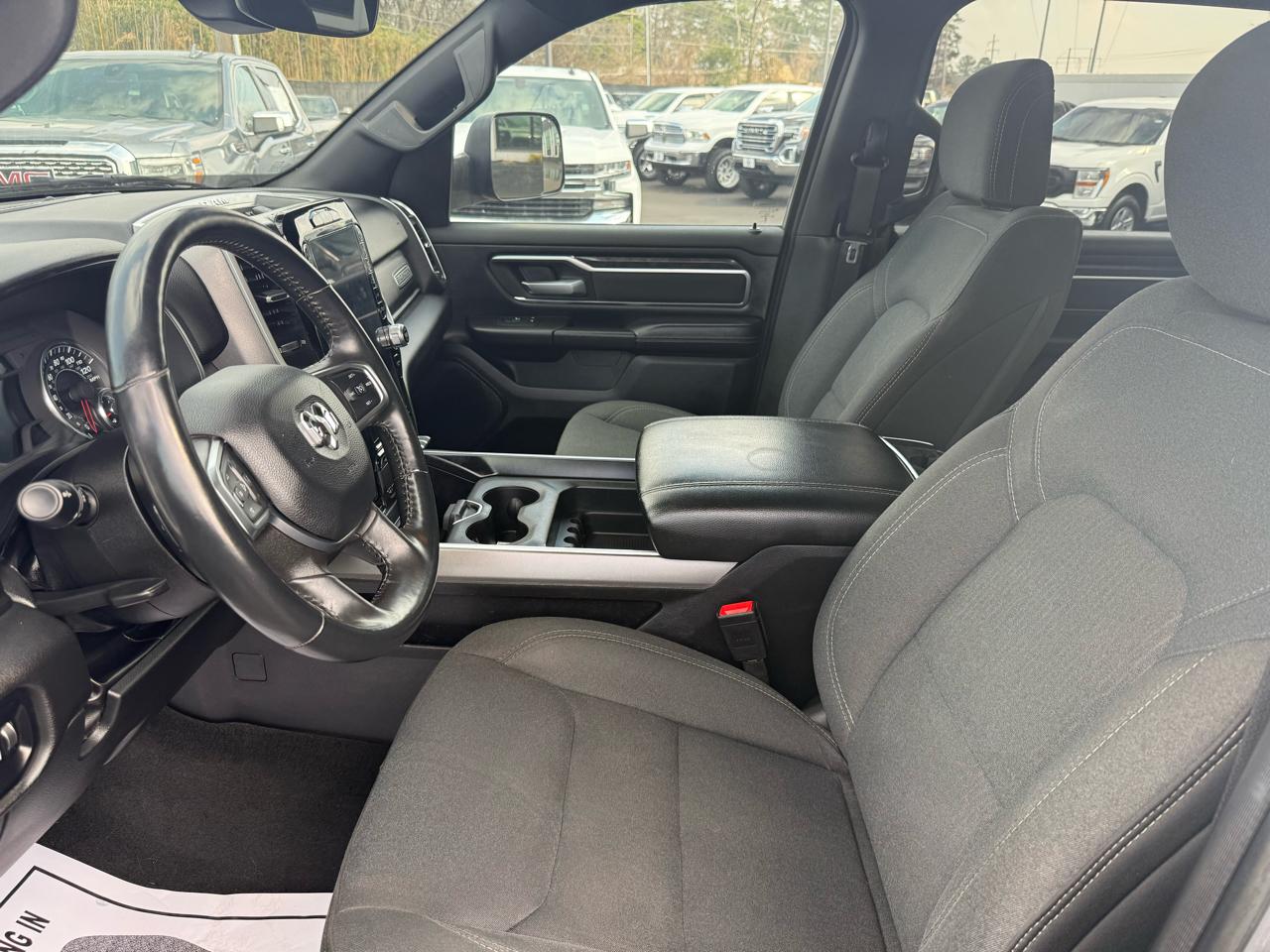 RAM 1500 Big Horn 4x4 Crew Cab 5'7" Box 2024