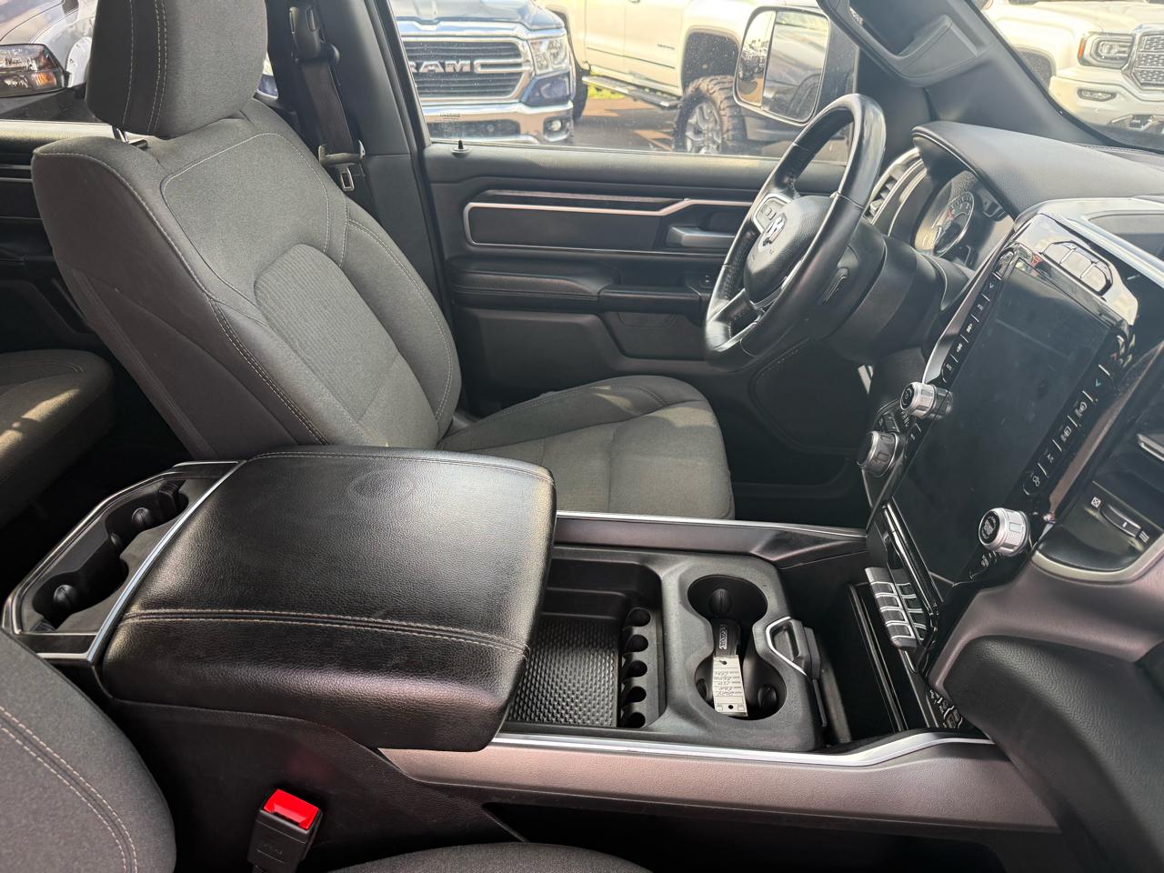 RAM 1500 Big Horn 4x4 Crew Cab 5'7" Box 2024