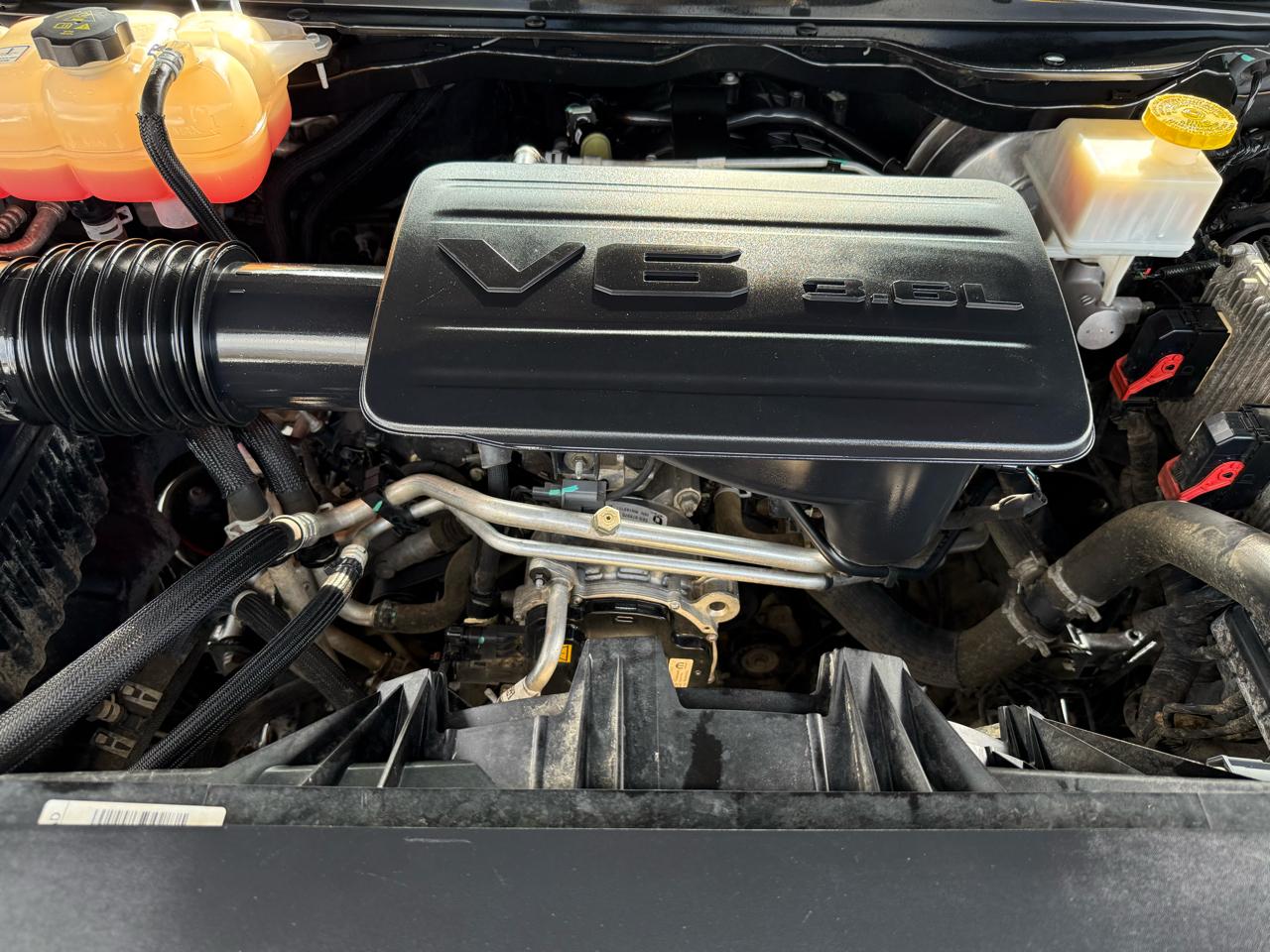 RAM 1500 Big Horn 4x4 Crew Cab 5'7" Box 2024