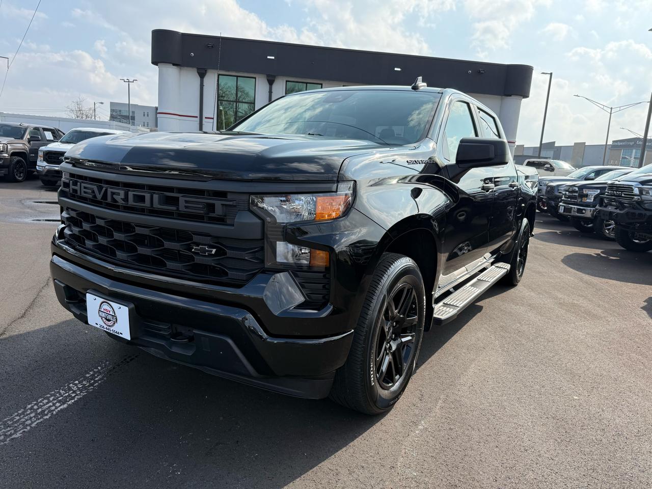 Chevrolet Silverado 1500 4WD Crew Cab 147" Custom 2023
