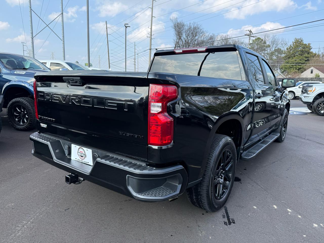 Chevrolet Silverado 1500 4WD Crew Cab 147" Custom 2023