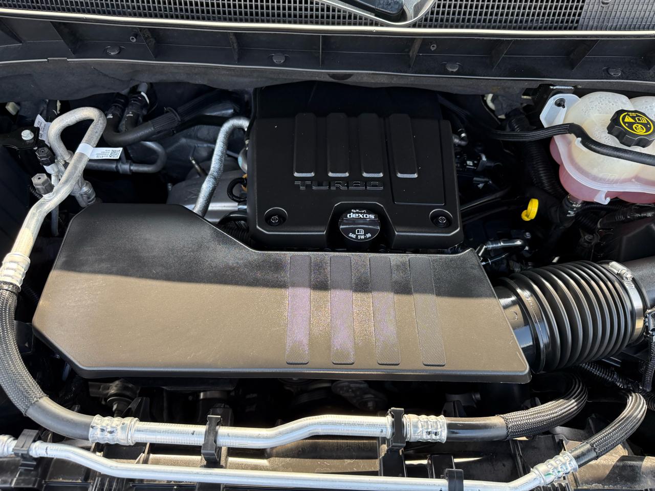 Chevrolet Silverado 1500 4WD Crew Cab 147" Custom 2023