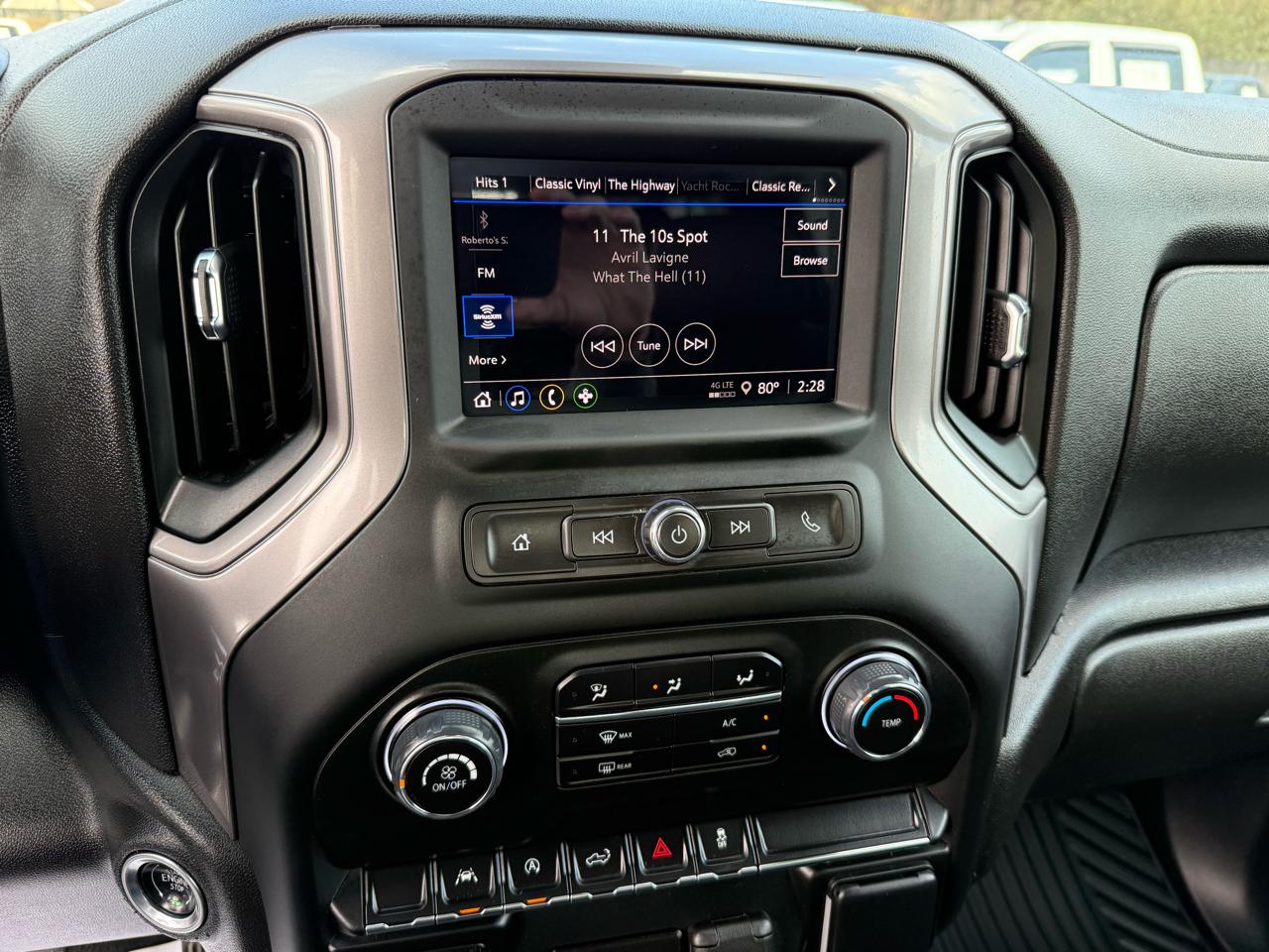 Chevrolet Silverado 1500 4WD Crew Cab 147" Custom 2023