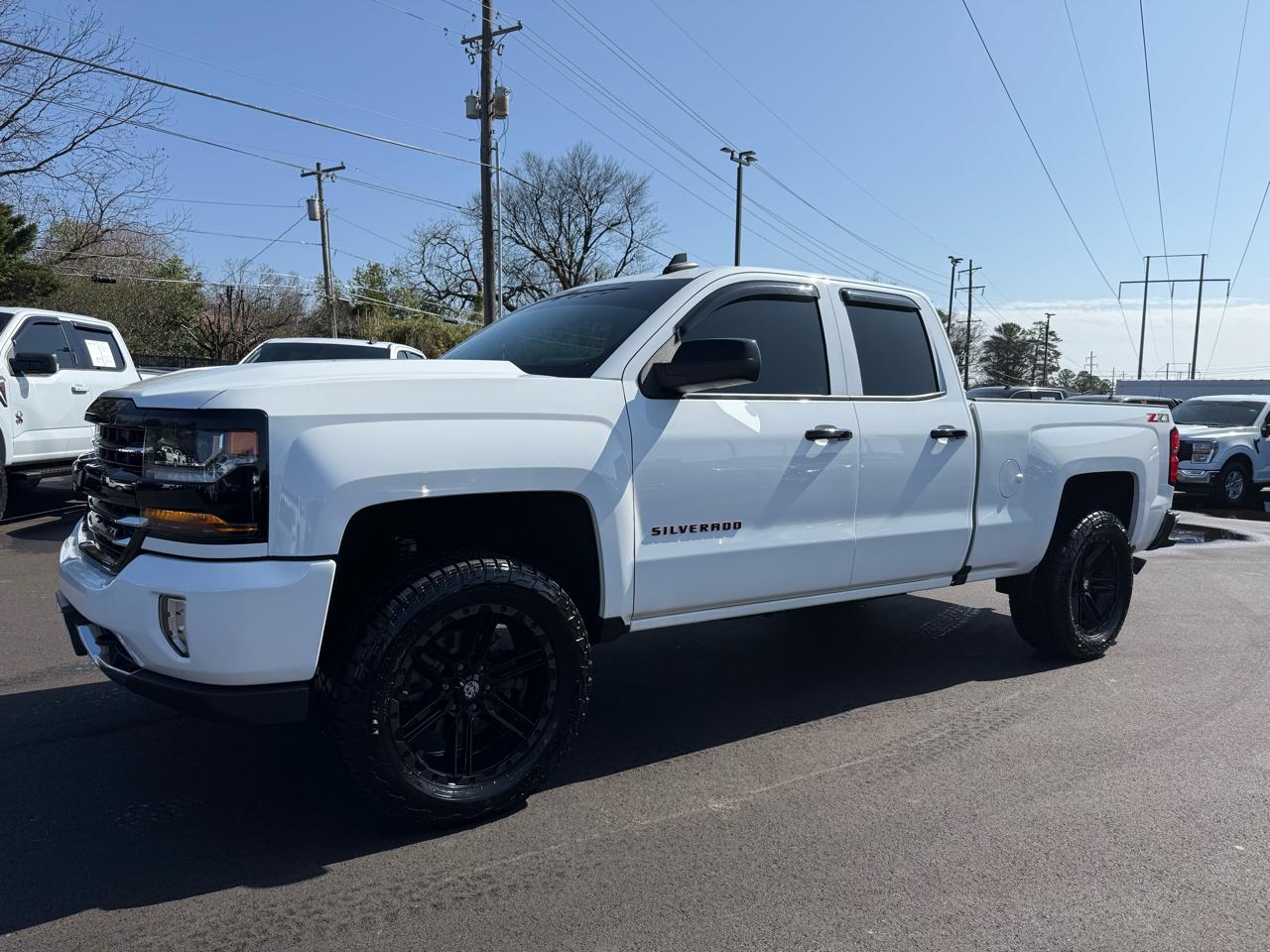 Chevrolet Silverado 1500 4WD Double Cab 143.5" LT w/2LT 2018
