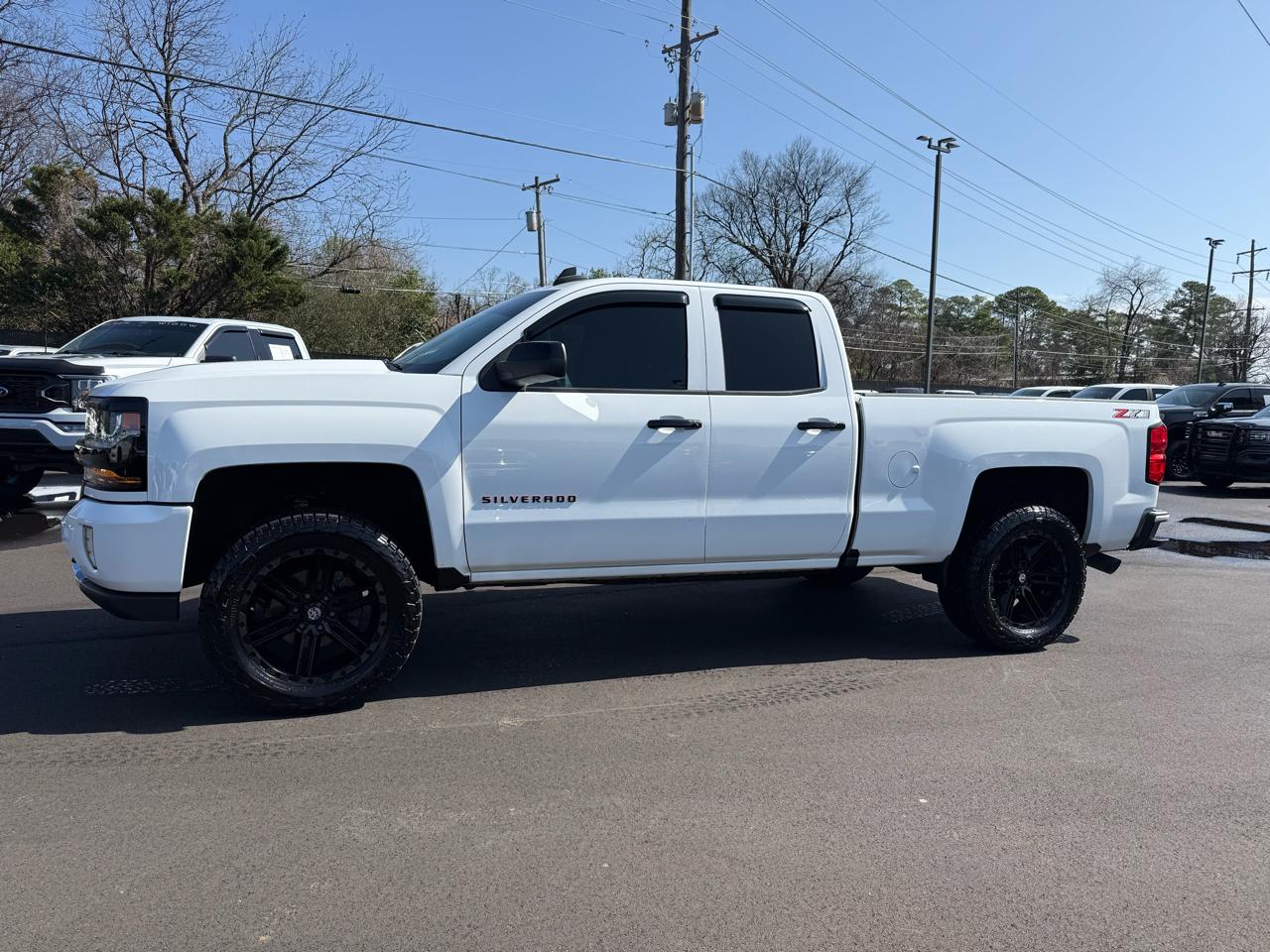 Chevrolet Silverado 1500 4WD Double Cab 143.5" LT w/2LT 2018