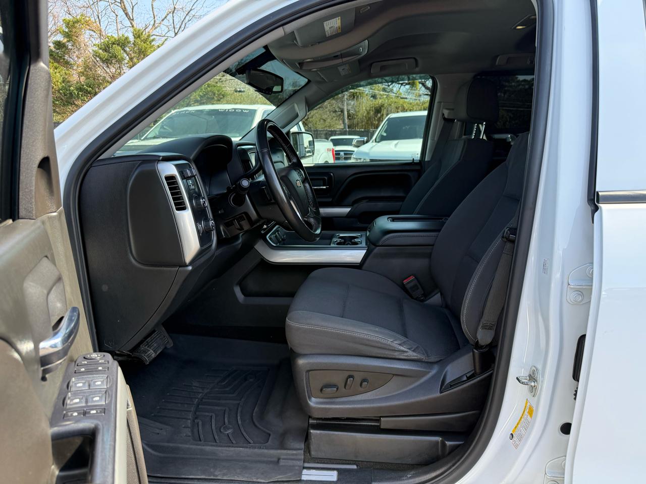 Chevrolet Silverado 1500 4WD Double Cab 143.5" LT w/2LT 2018