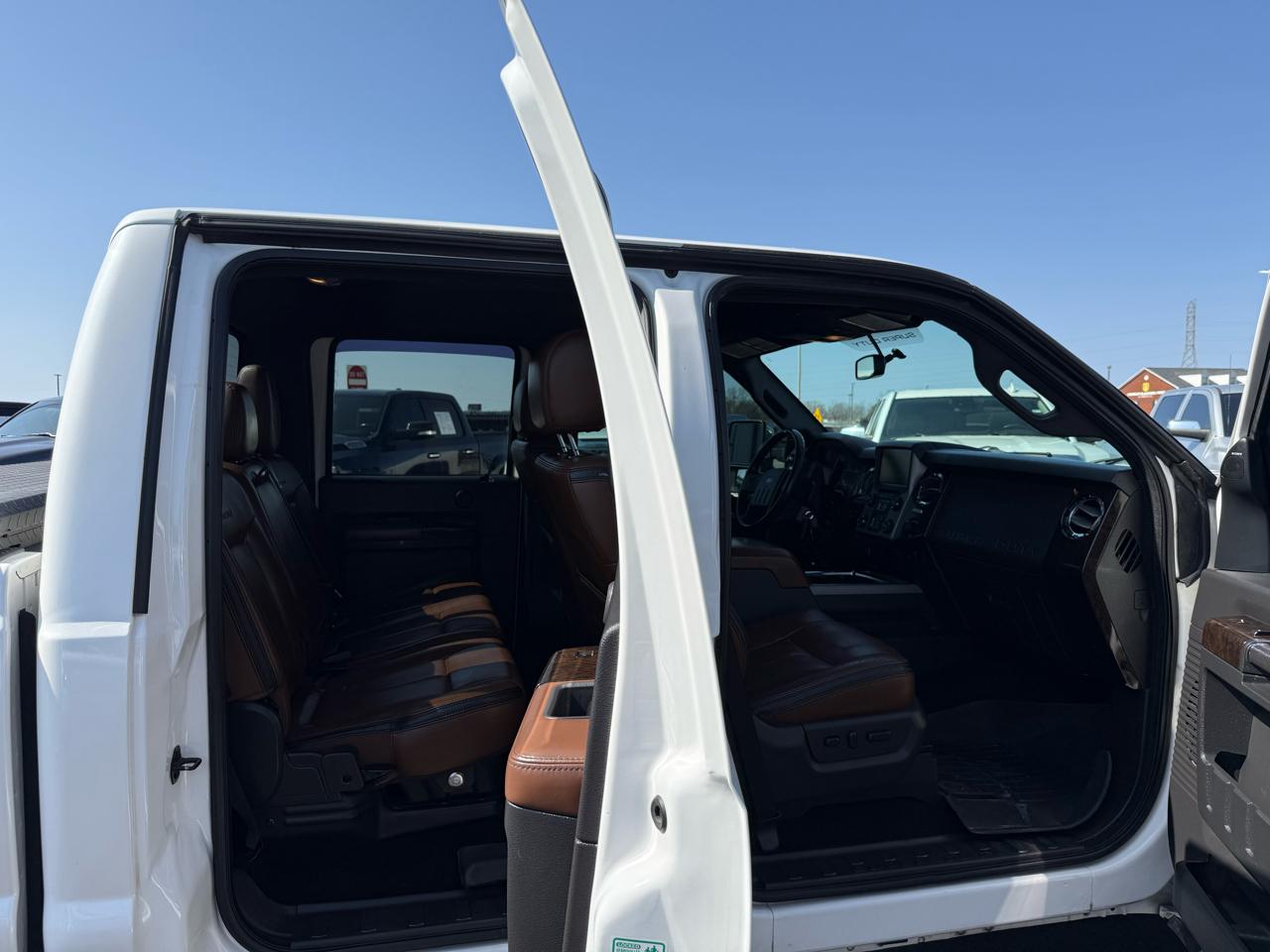 Ford Super Duty F-250 SRW 4WD Crew Cab 156" Platinum 2016