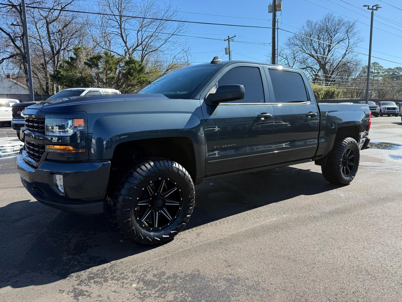Chevrolet Silverado 1500 4WD Crew Cab 143.5" LT w/1LT 2017