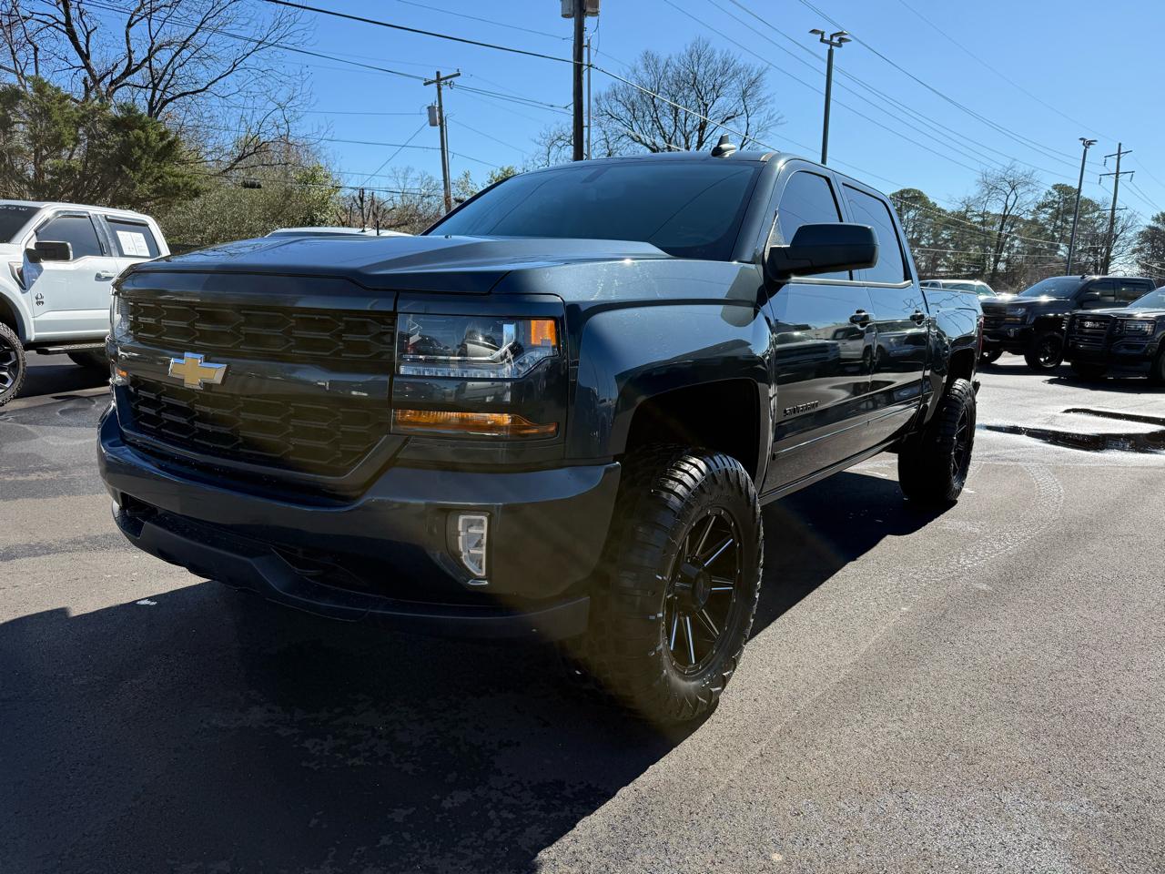 Chevrolet Silverado 1500 4WD Crew Cab 143.5" LT w/1LT 2017