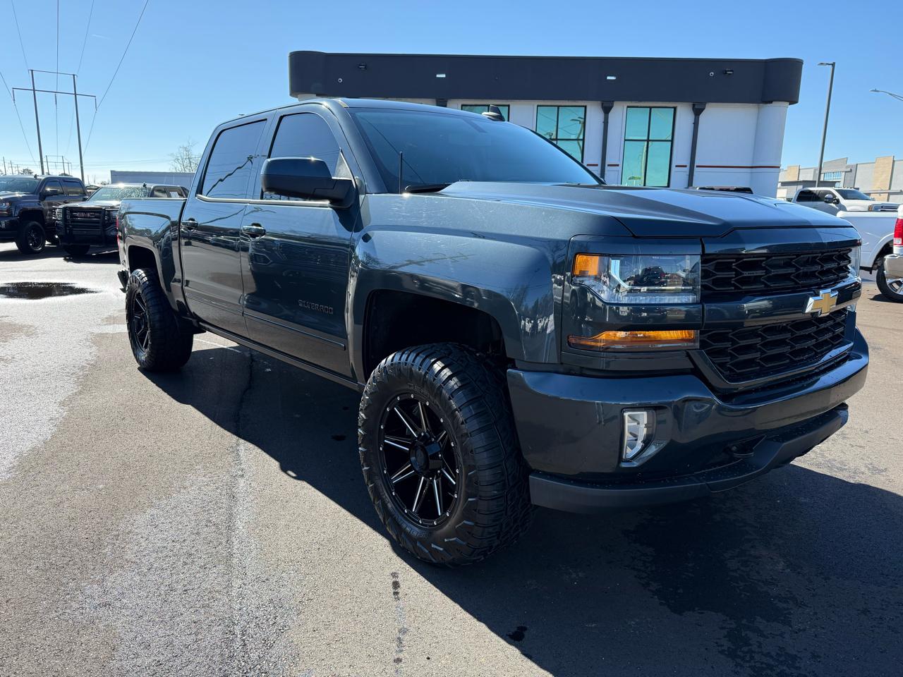 Chevrolet Silverado 1500 4WD Crew Cab 143.5" LT w/1LT 2017