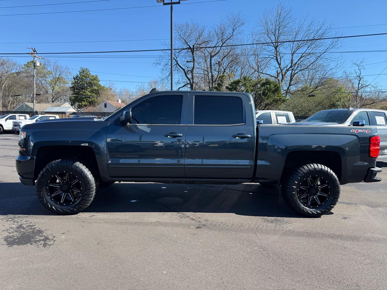 Chevrolet Silverado 1500 4WD Crew Cab 143.5" LT w/1LT 2017
