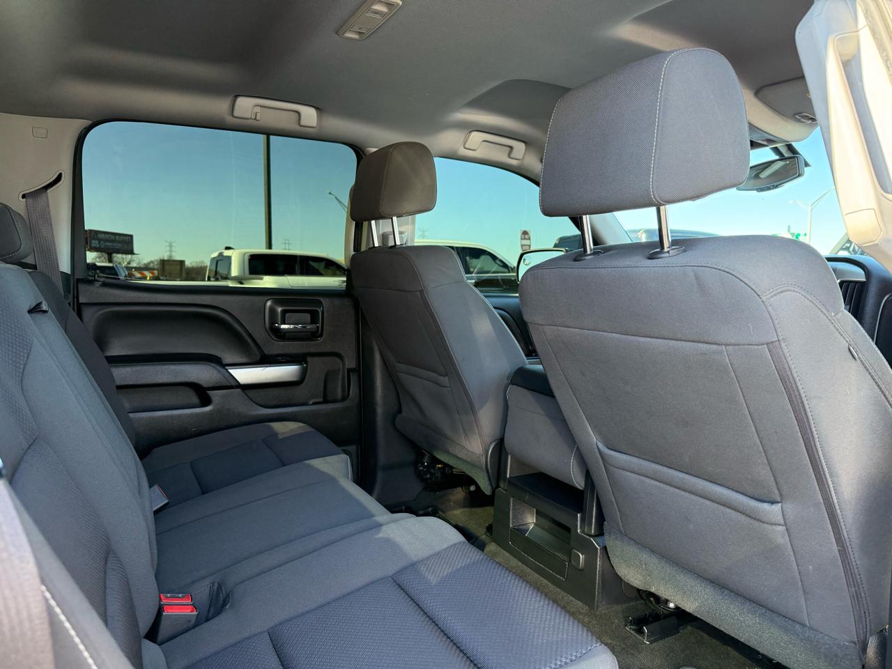 Chevrolet Silverado 1500 4WD Crew Cab 143.5" LT w/1LT 2017