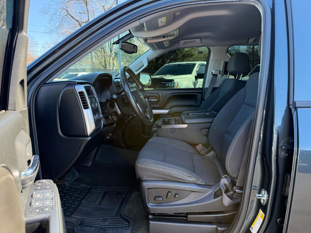 Chevrolet Silverado 1500 4WD Crew Cab 143.5" LT w/1LT 2017