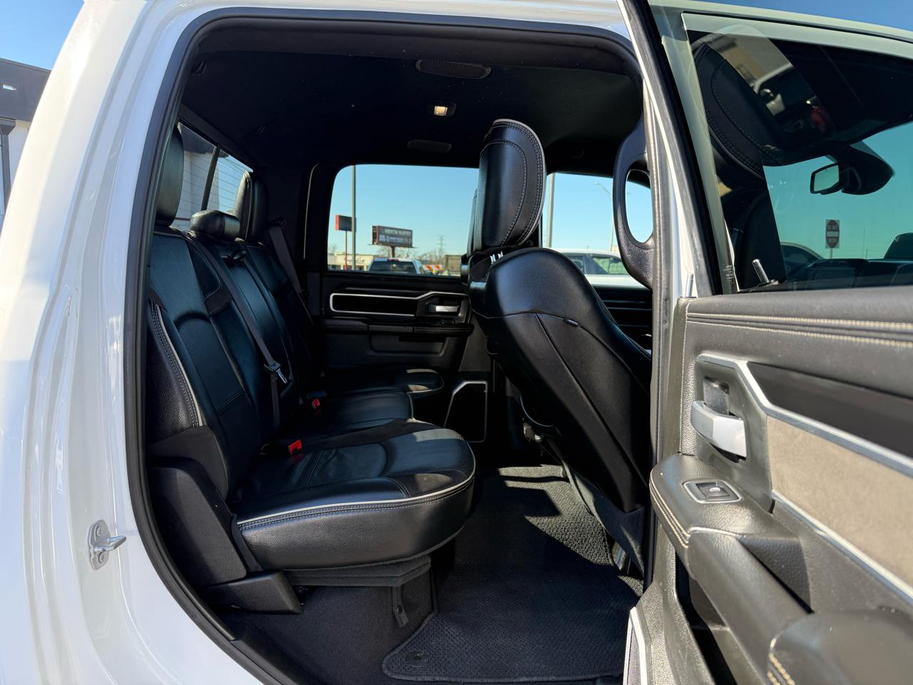 RAM 2500 Laramie 4x4 Crew Cab 6'4" Box 2020