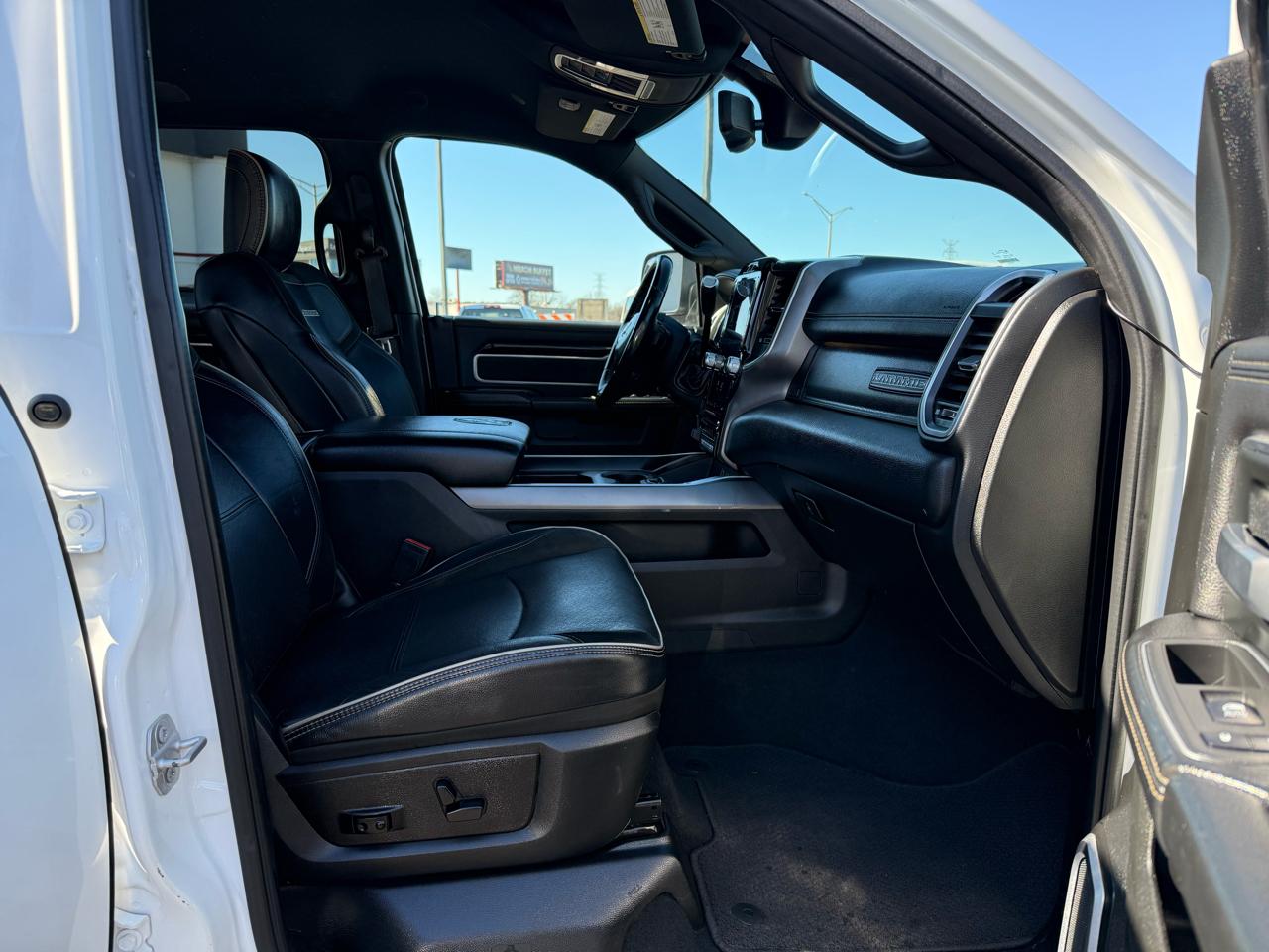 RAM 2500 Laramie 4x4 Crew Cab 6'4" Box 2020