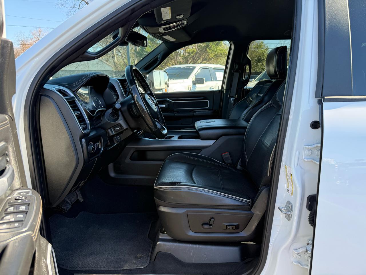 RAM 2500 Laramie 4x4 Crew Cab 6'4" Box 2020