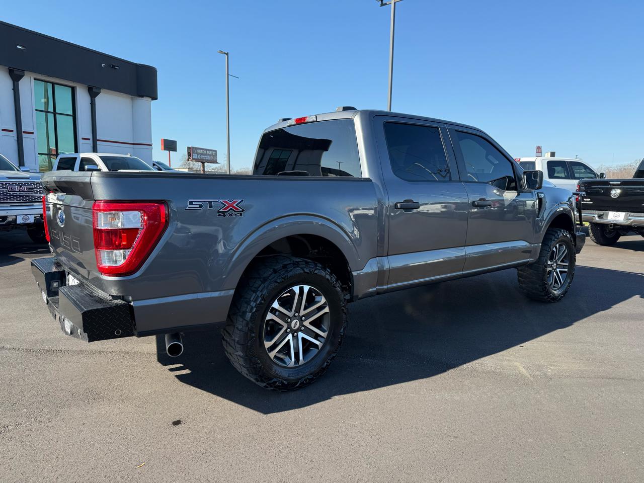 Ford F-150 4WD SuperCrew 145" STX 2022
