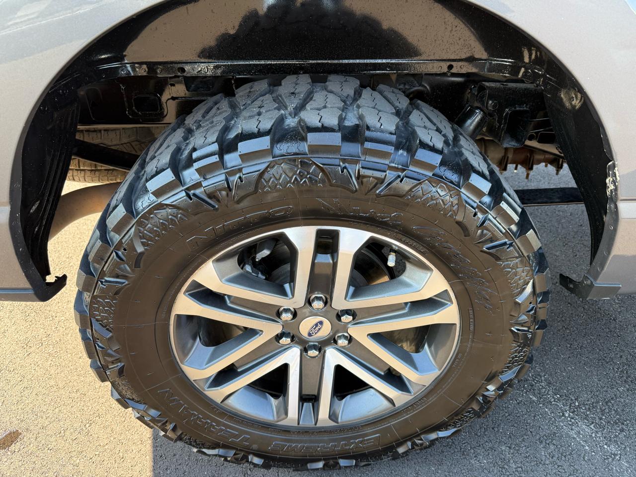 Ford F-150 4WD SuperCrew 145" STX 2022