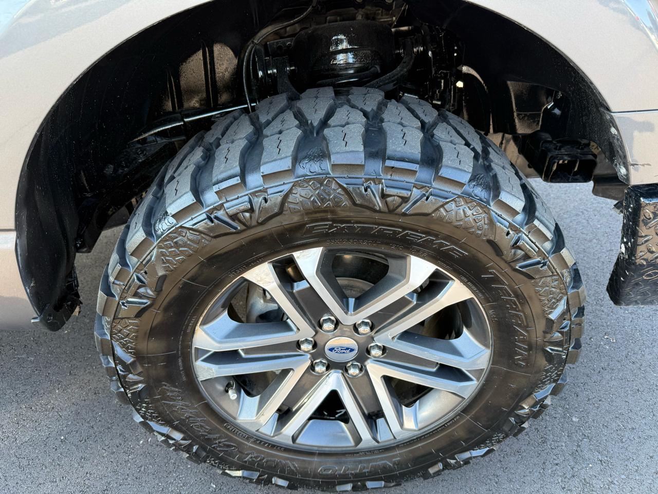 Ford F-150 4WD SuperCrew 145" STX 2022