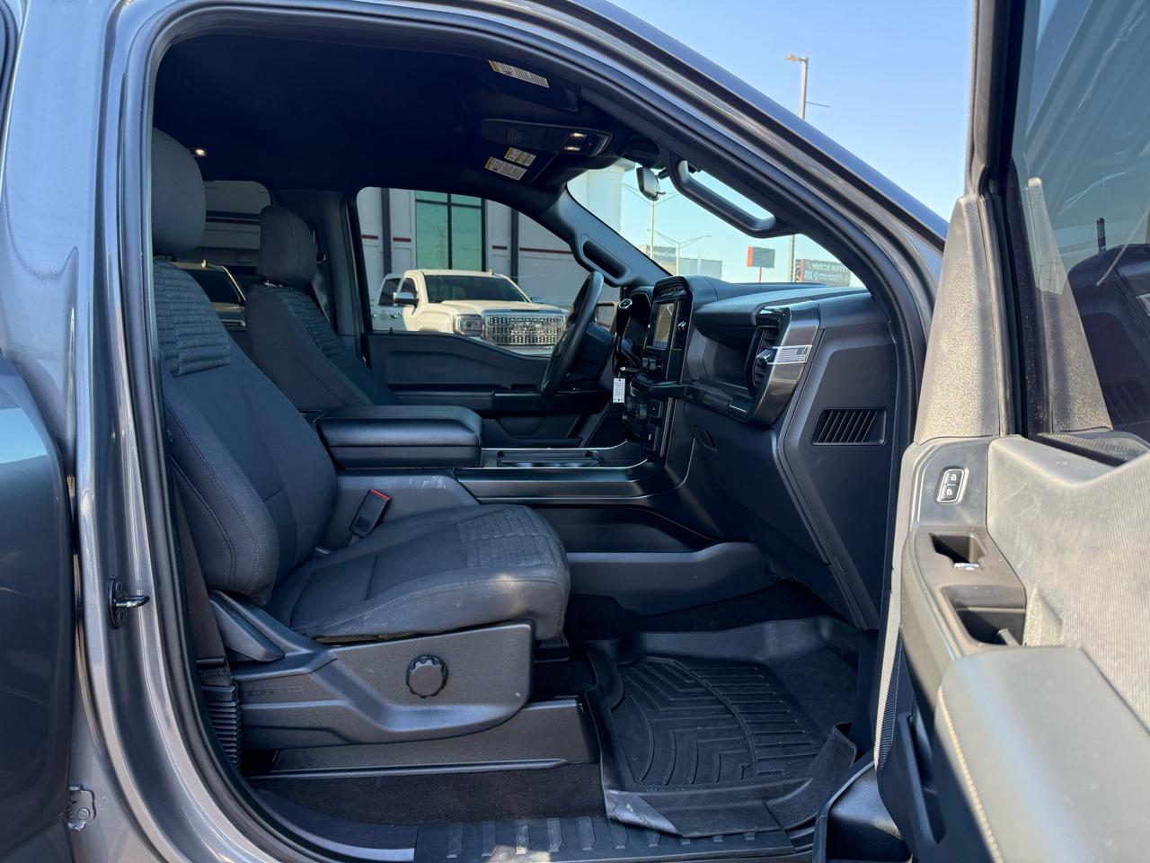 Ford F-150 4WD SuperCrew 145" STX 2022