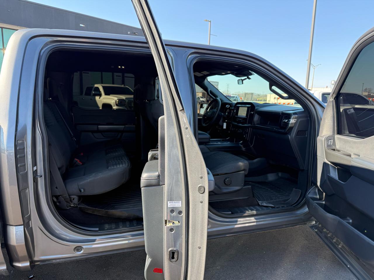 Ford F-150 4WD SuperCrew 145" STX 2022