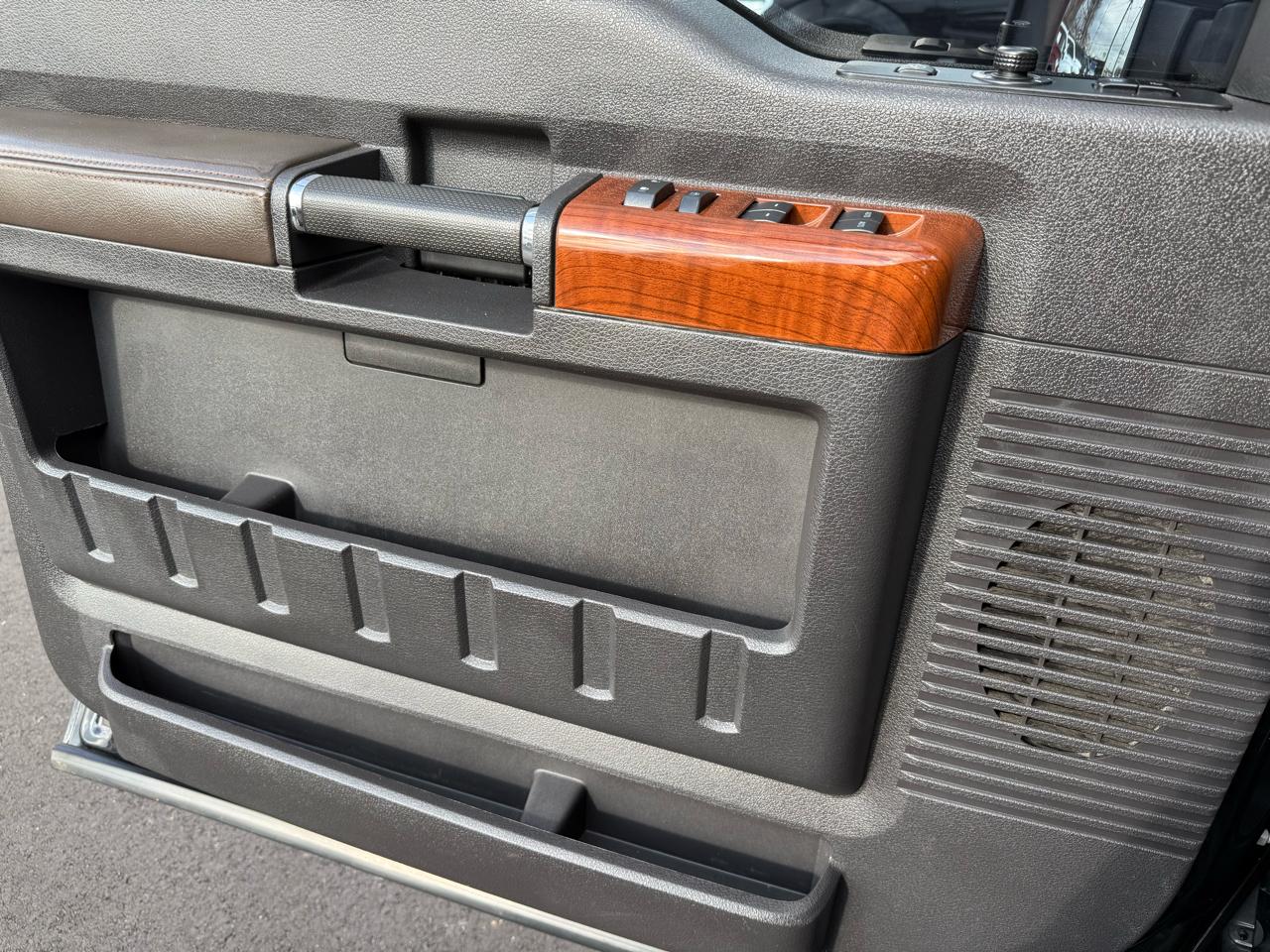 Ford Super Duty F-250 SRW King Ranch 4WD Crew Cab 6.75' Box 2015